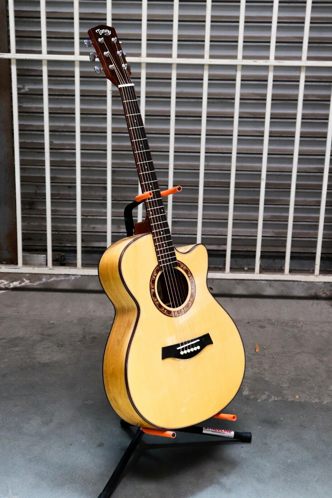 40" Beginner OM Acoustic Guitar With Laminated Spruce Top Model No F-1C